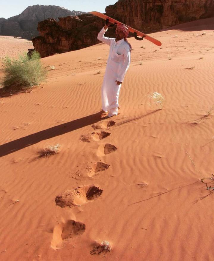 Saleem With Jeep Tour Lägenhet Wadi Rum Exteriör bild