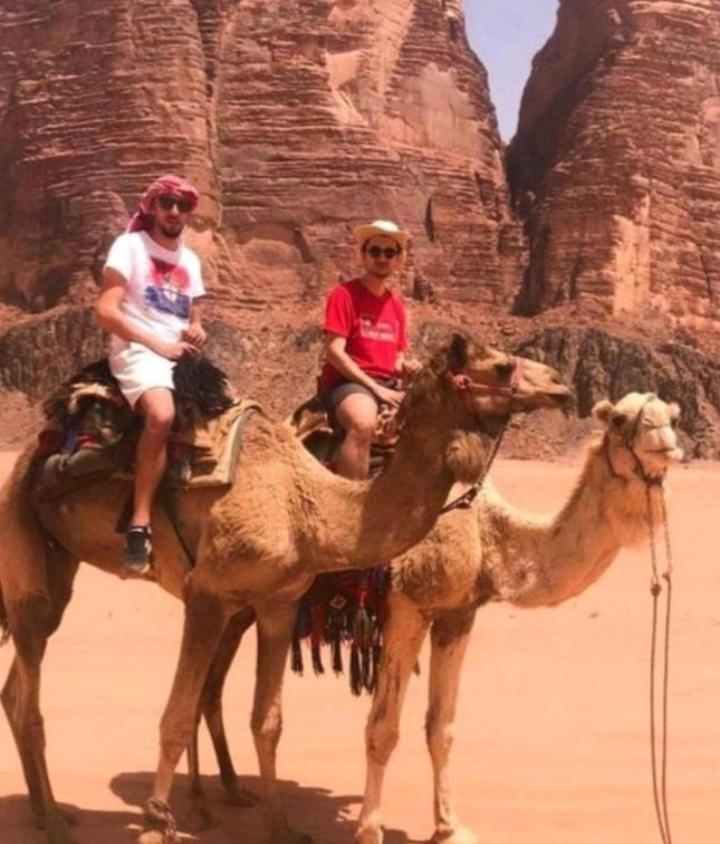 Saleem With Jeep Tour Lägenhet Wadi Rum Exteriör bild