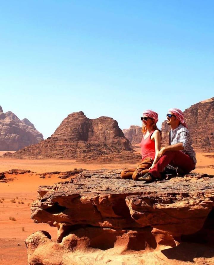 Saleem With Jeep Tour Lägenhet Wadi Rum Exteriör bild