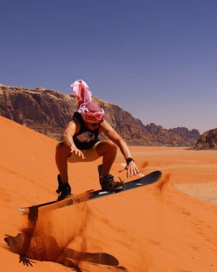 Saleem With Jeep Tour Lägenhet Wadi Rum Exteriör bild